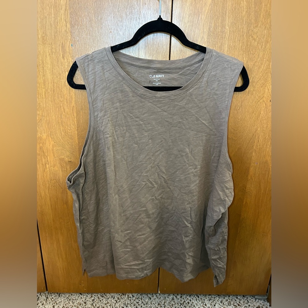Old Navy Women's Tan Muscle Tee
